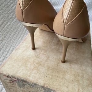 Sam Edelman leather size 7.5 nude pumps
